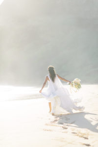 Oahu beach elopement photographer